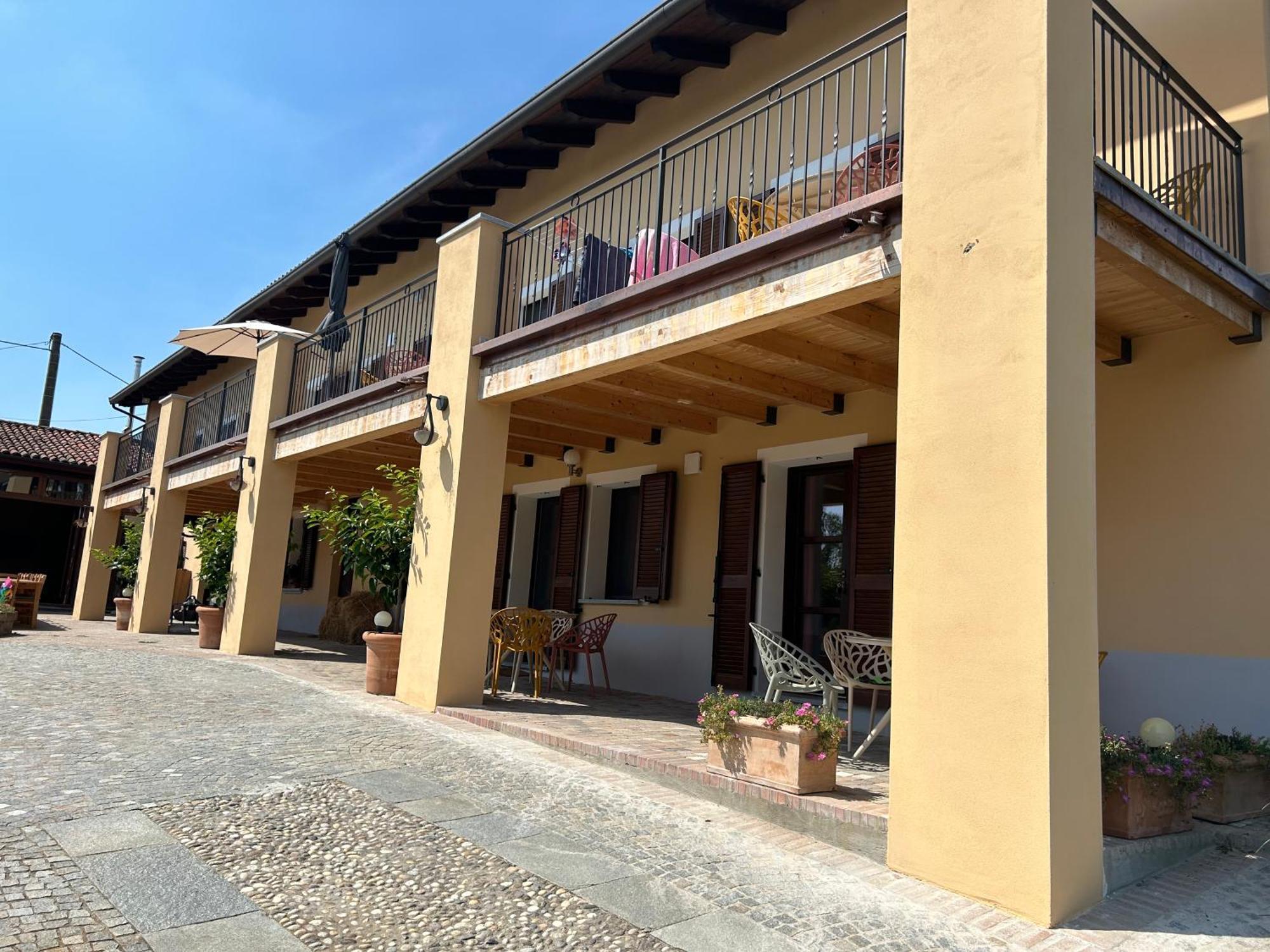 Villa Vigneto San Marzano Oliveto Exterior photo