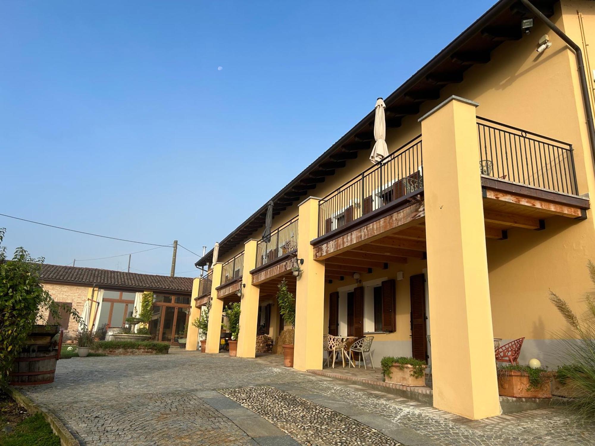 Villa Vigneto San Marzano Oliveto Exterior photo
